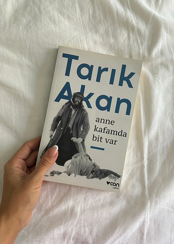Tarık Akan - Anne Kafamda Bit Var Romanı