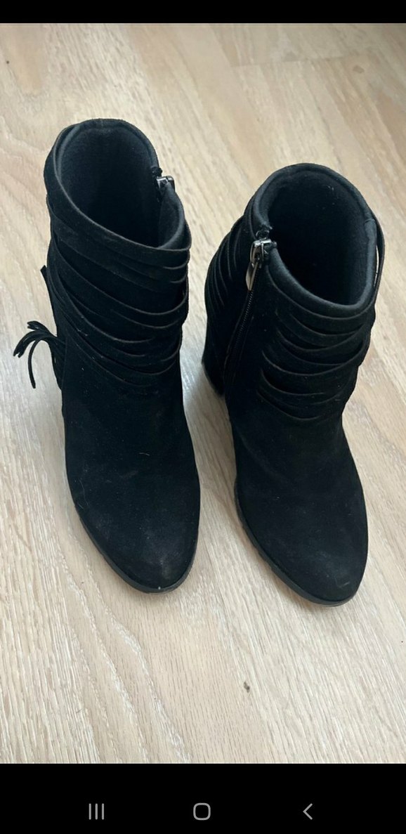 Siyah Süet Tokalı Blok Topuklu Kadın Bot - Görsel 2