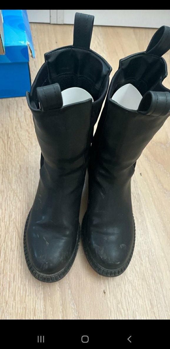 Siyah Lastik Kadın Botlar, Tokalı, Kalın Topuklu - Görsel 2