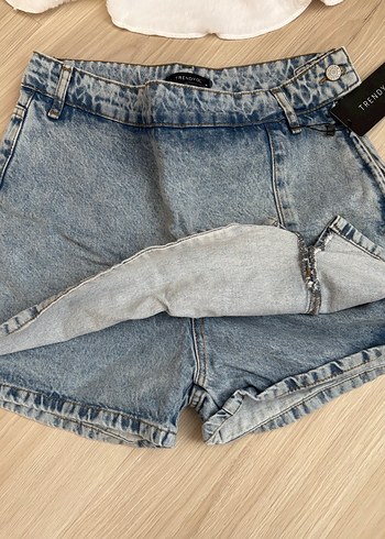 TRENDYOLMILLA Kadın Mini Kot Şort Etek - Görsel 2