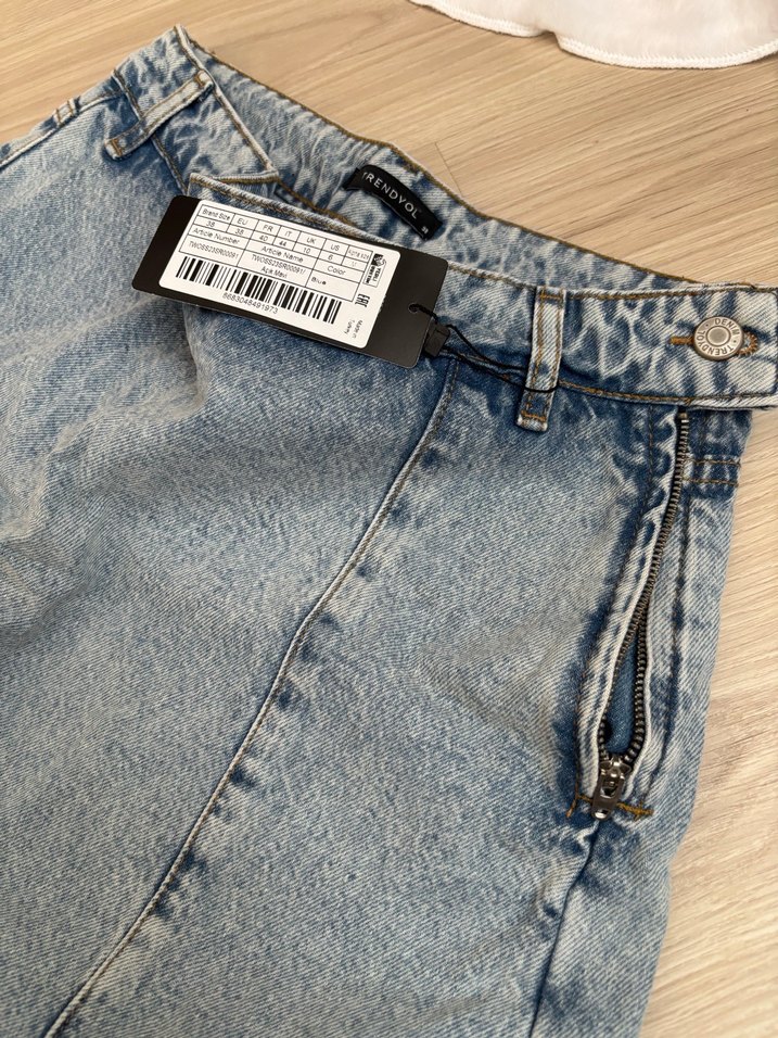 TRENDYOLMILLA Kadın Mini Kot Şort Etek - Görsel 5