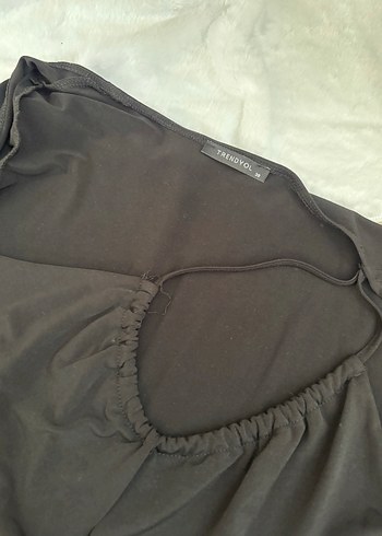 TRENDYOLMILLA Siyah Yaka Detaylı Uzun Kollu Bodysuit - Görsel 2