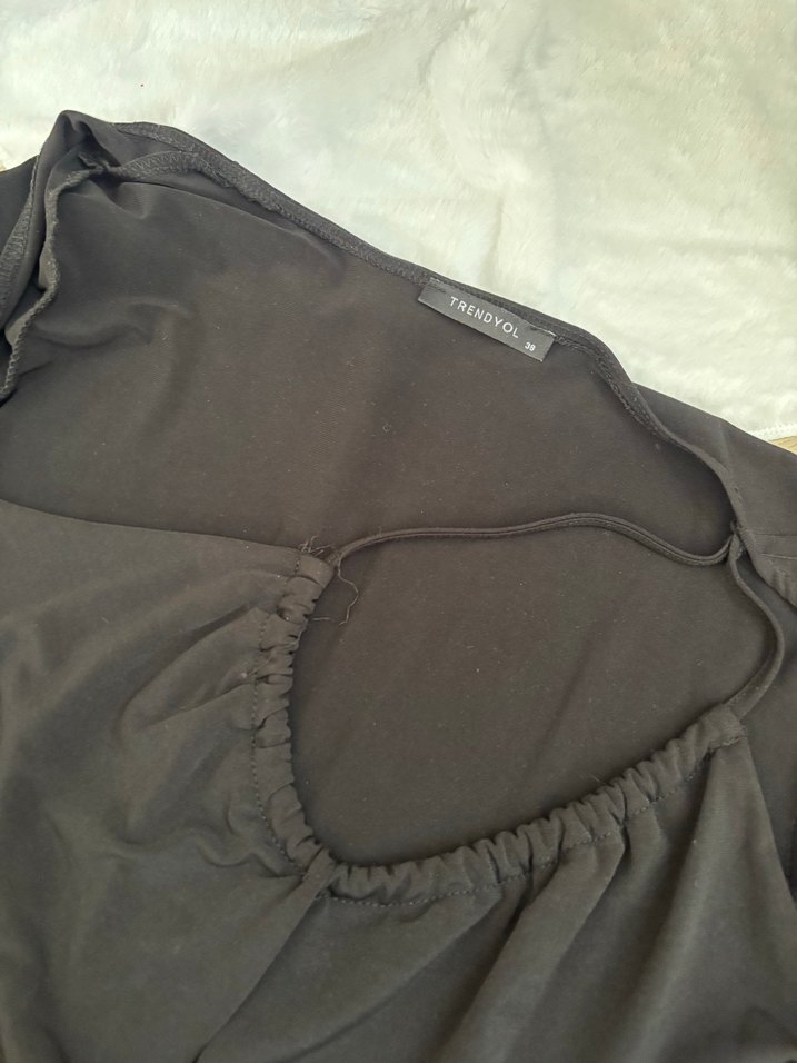 TRENDYOLMILLA Siyah Yaka Detaylı Uzun Kollu Bodysuit - Görsel 2