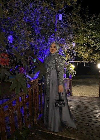 Uzun, Drapeli tesettür Gri Kadın Abiye - Görsel 2