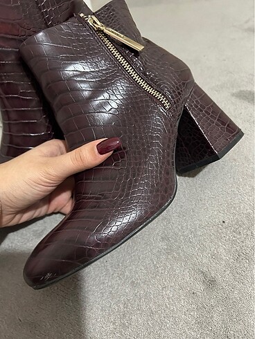 37 Beden Stradivarius Topuklu bot