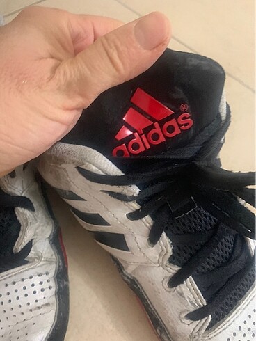 Adidas basketbol ayakkabısı