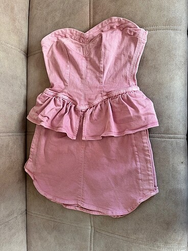 Pembe straplez elbise