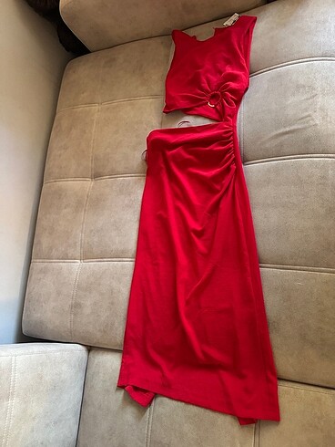 s Beden kırmızı Renk Zara pencere detaylı kırmızı elbise