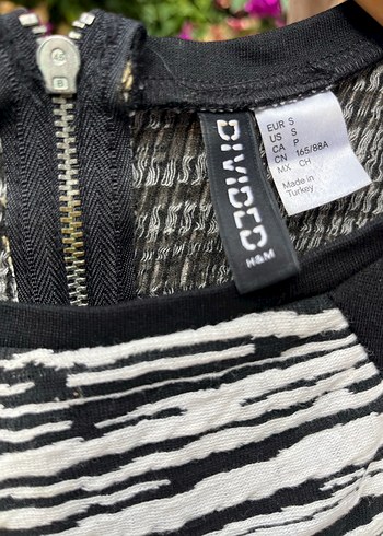 s Beden gri Renk H&M Siyah Gri Zebra Desenli Kolsuz Triko Elbise