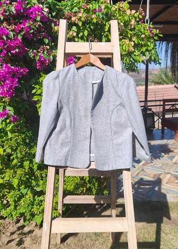 Gri Kısa Kesim Kadın Yün Karışımlı Ceket