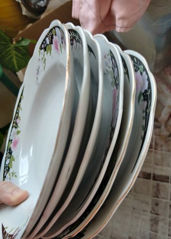 Çiçek Desenli Beyaz Porselen Tabak - Görsel 2