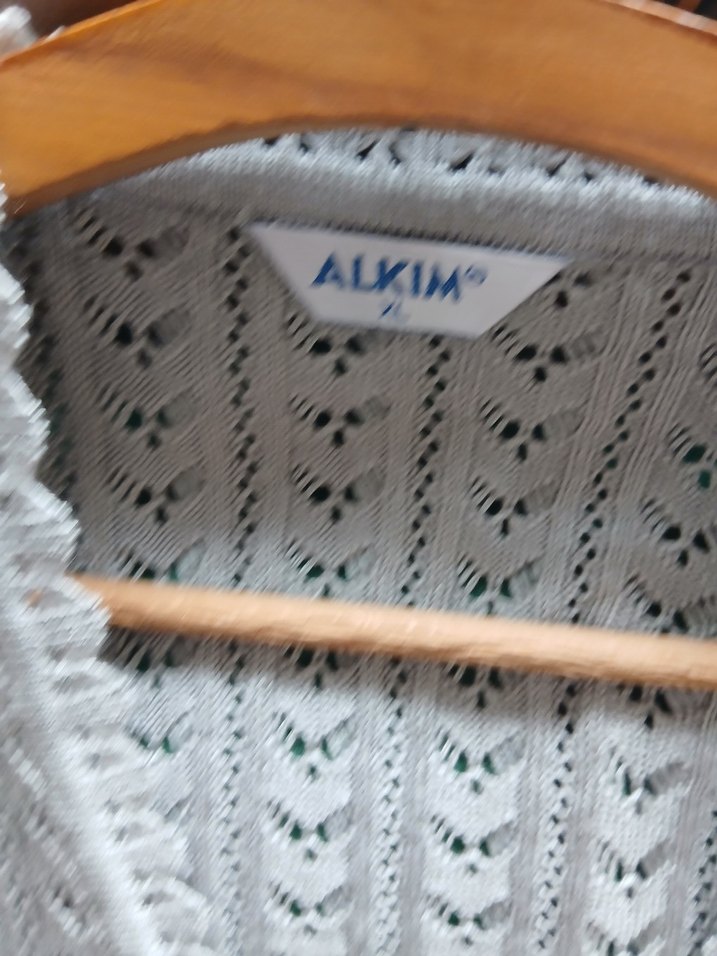 Beyaz V Yaka Örgü Kadın Yelek - Görsel 3