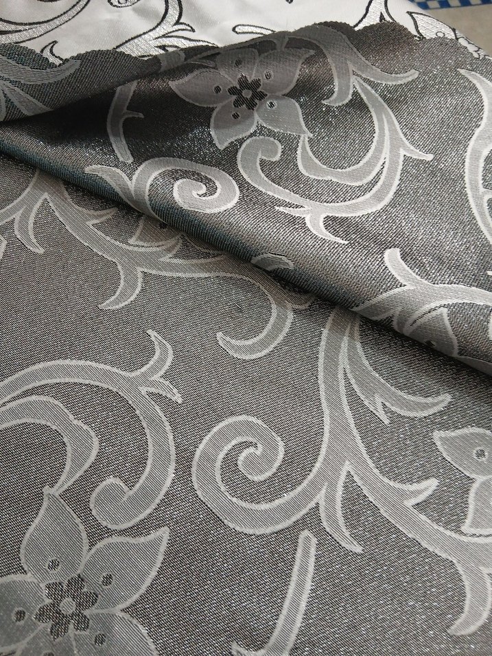 Gri  simli Nakışlı Beyaz Masa Örtüsü - Görsel 2