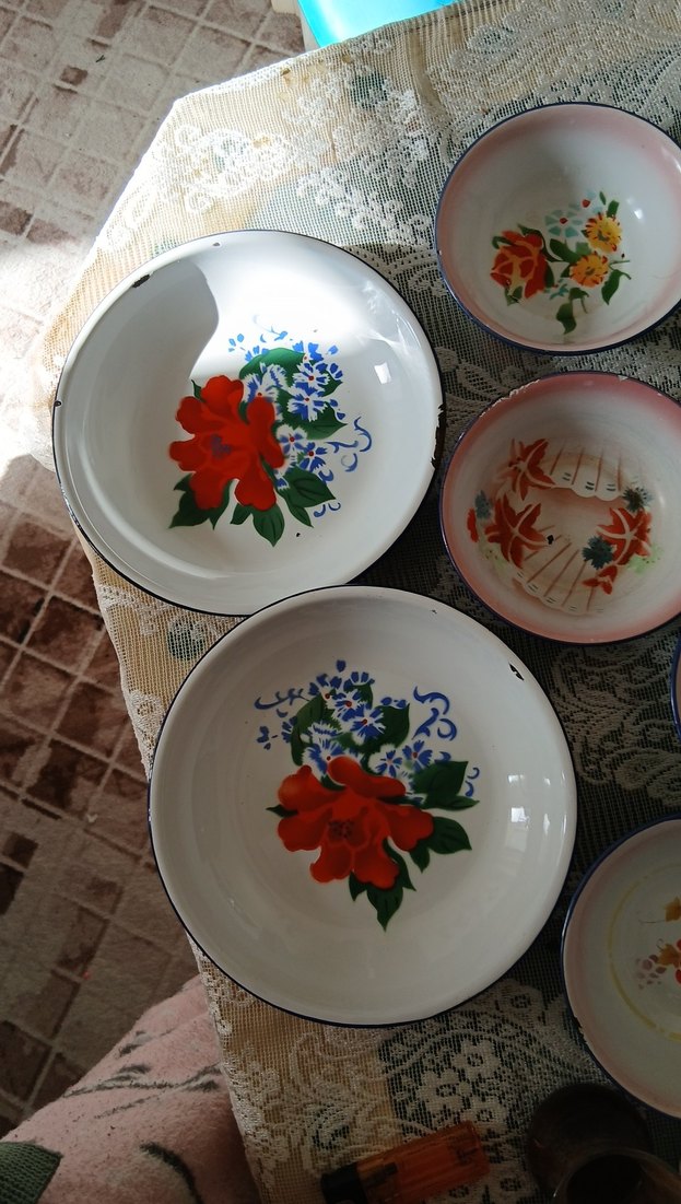 Antika değerinde Nakış Desenli Beyaz  emaye Tabak ve Kase Seti - Görsel 2