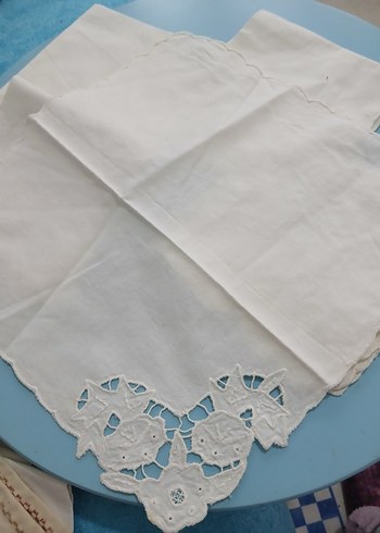 Nakışlı Beyaz Bohem delikişi kare Örtü - Görsel 4