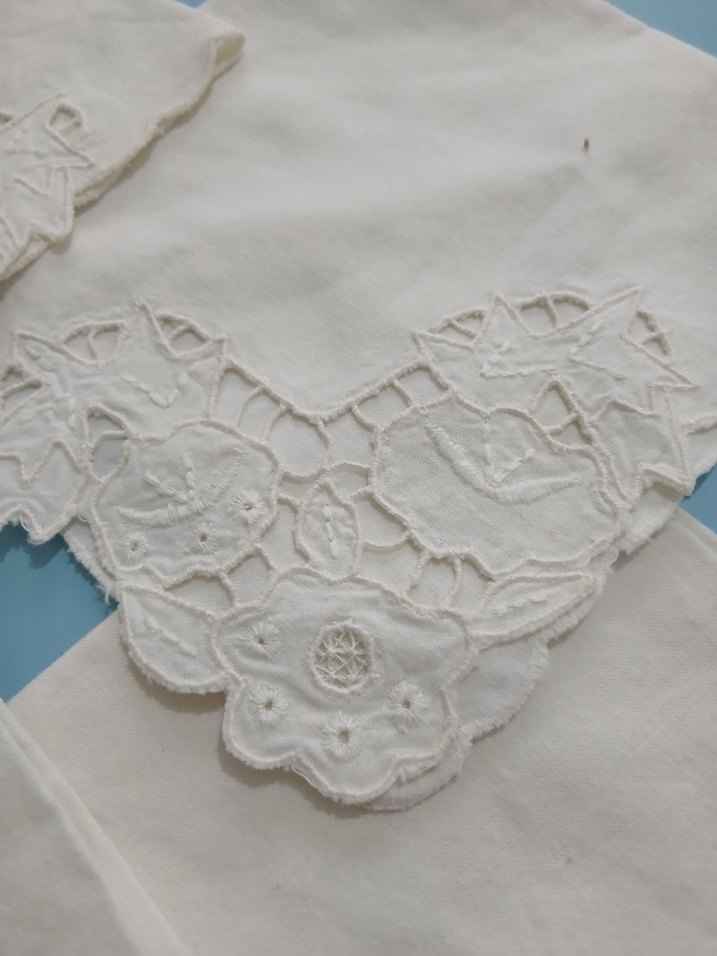 Nakışlı Beyaz Bohem delikişi kare Örtü - Görsel 3