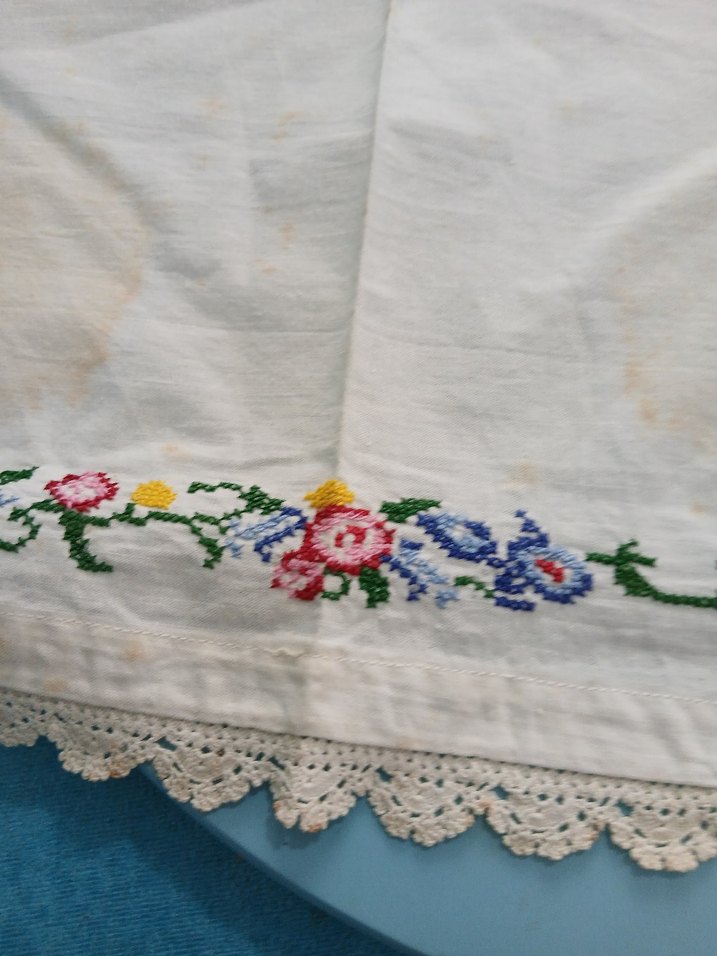 Nakışlı Beyaz sandık  Örtüsü - Görsel 3