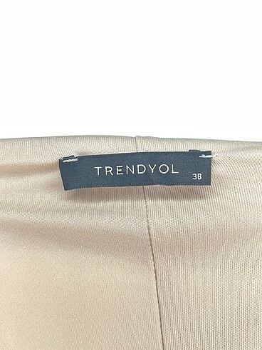 38 Beden çeşitli Renk Trendyol & Milla Kısa Elbise %70 İndirimli.