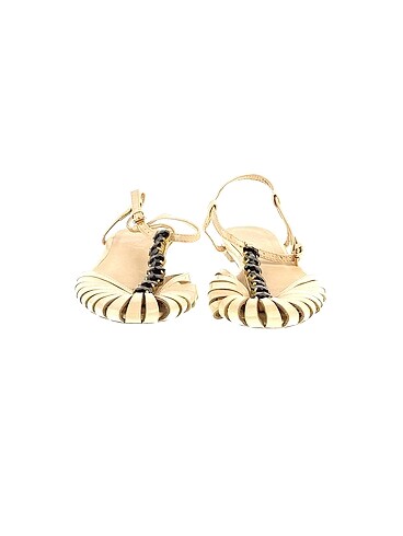 39 Beden Twist Sandalet %70 İndirimli.