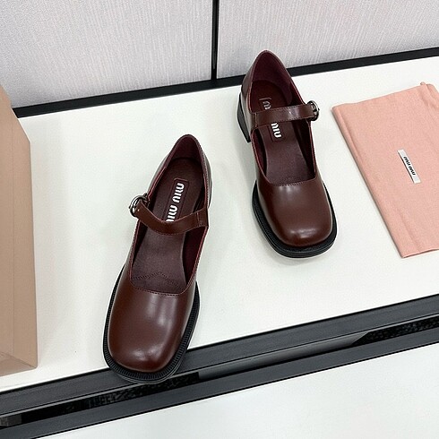 38 Beden Miu Miu Ayakkabı