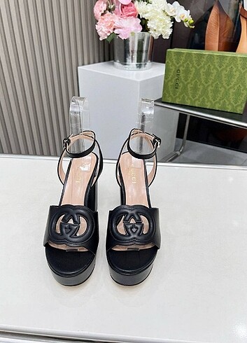 Gucci Ayakkabi