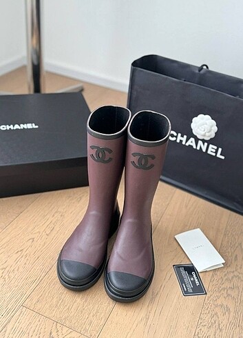 Chanel Çizme