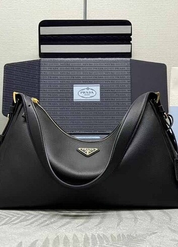 Prada Çanta