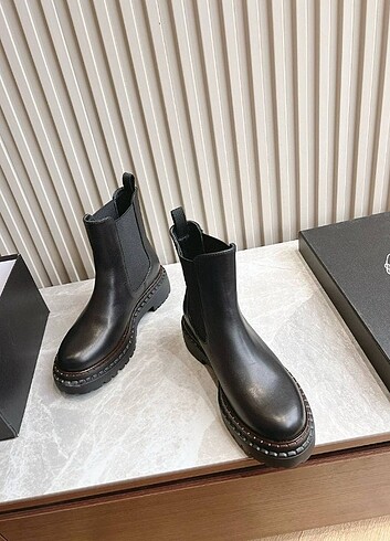 Prada Bot