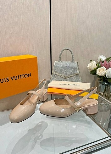 38 Beden ten rengi Renk Louis Vuitton Ayakkabı