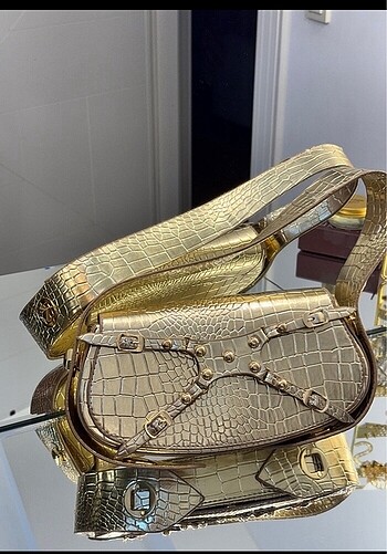 Gold çanta