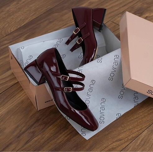38 Beden Yeni moda cherry rengi ayakkabı
