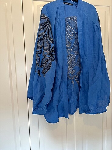 İşlemeli kimono