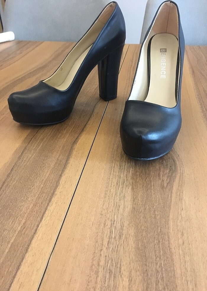 Topuklu ayakkabı - Görsel 2