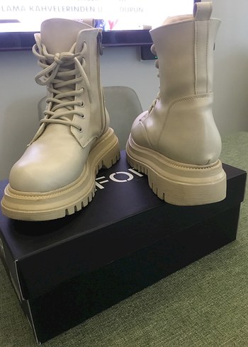 Krem Platform Topuklu Kadın Bot - Görsel 3