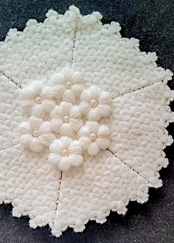 Beyaz El Yapımı Örgü papatya inci detaylı çeyizlik lif takım - Görsel 2