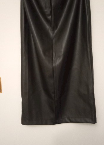 Siyah Deri Uzun Etek Yırtmaçlı - Görsel 2