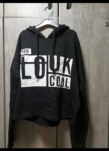 Kapşonlu sweatshirt