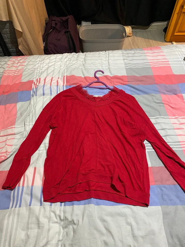 Dantel Detaylı Kırmızı V Yaka Kadın Gömlek - Görsel 2