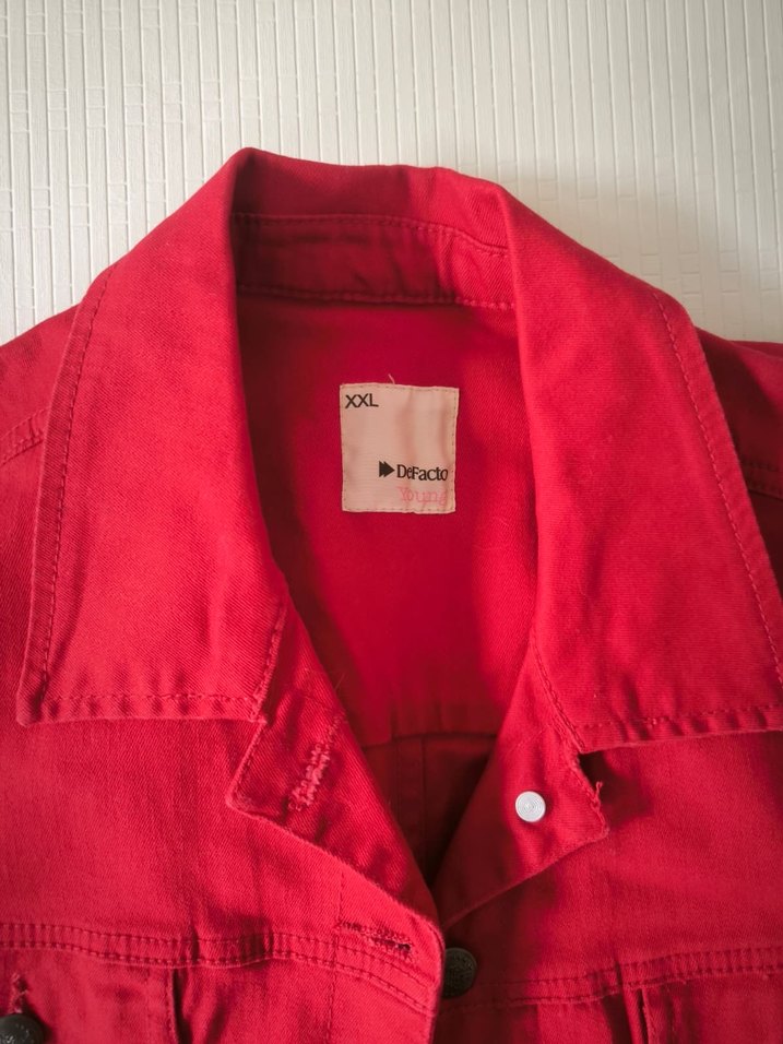 Düğmeli Kırmızı Kadın Kot Ceket - Görsel 4