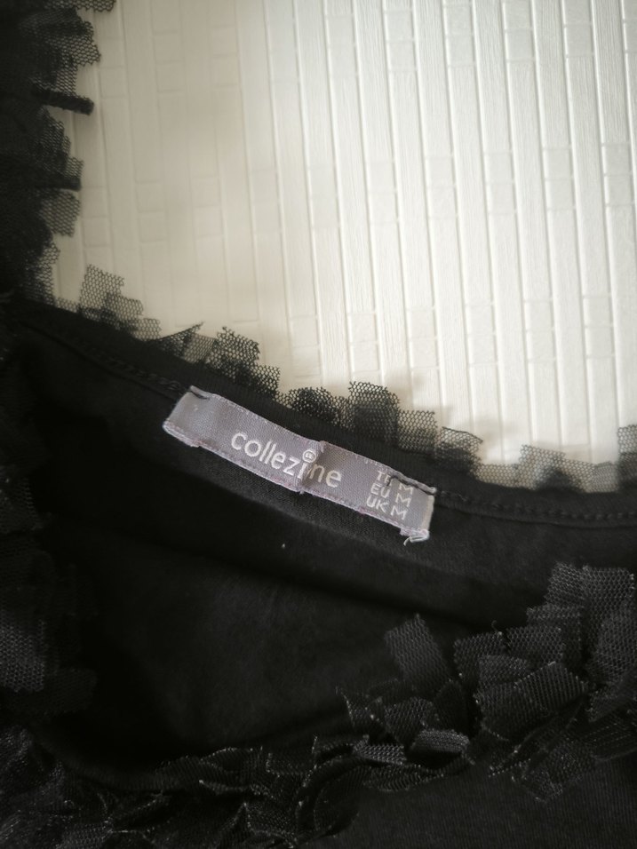 Siyah Askısız Fırfırlı üst düşük bel şort - Görsel 2