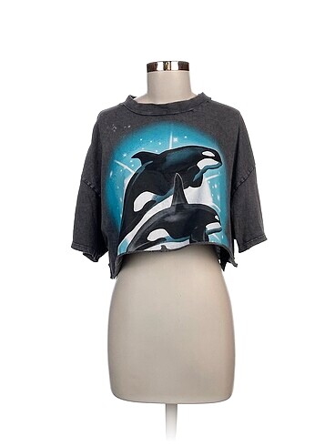 H&M T-shirt %70 İndirimli.