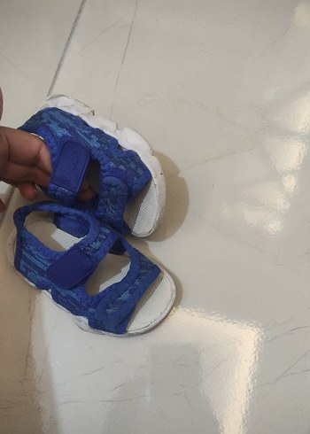 20 Beden Mavi Bağcıksız Erkek Çocuk Sandalet