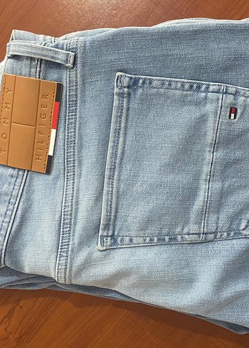29 Beden Erkek Mavi Bol Kesim Midi Denim Pantolon ve tshirt