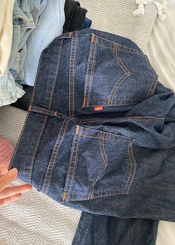 Levis Koyu Mavi Denim Jean