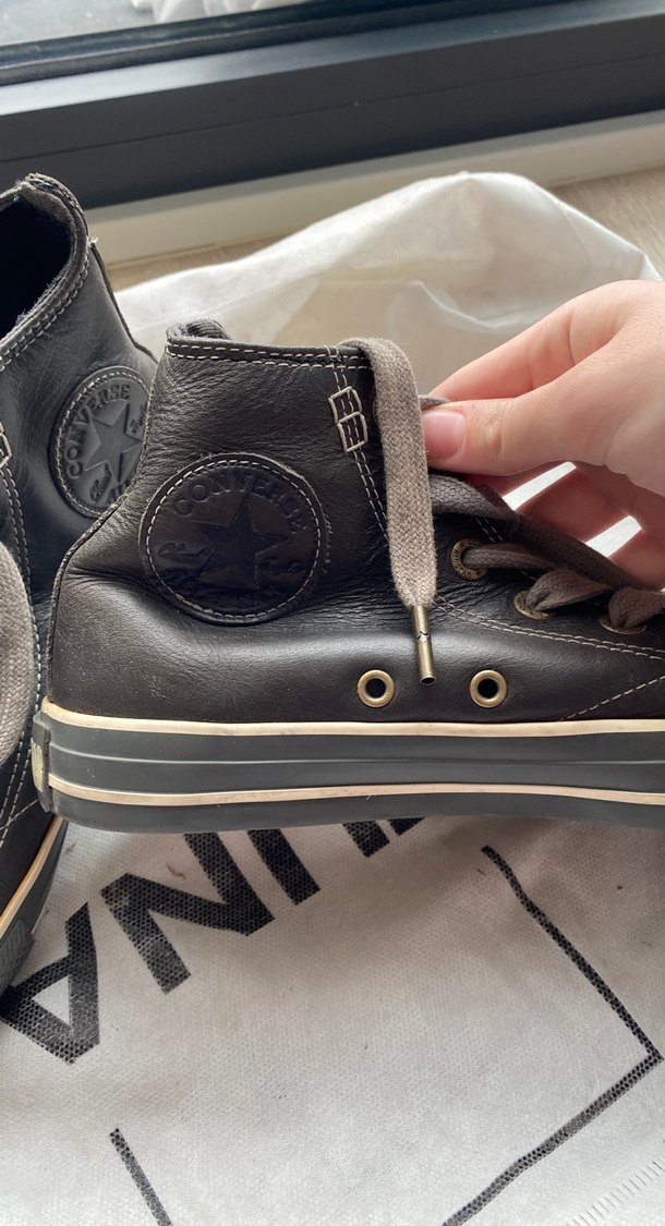 Kemer Detaylı Unisex Deri Spor Ayakkabı Converse - Görsel 2