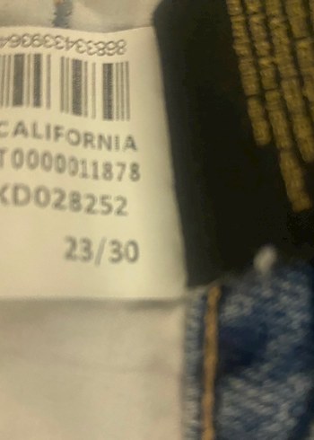 Yırtık Detaylı Bol Kesim Kadın Jean - Görsel 5