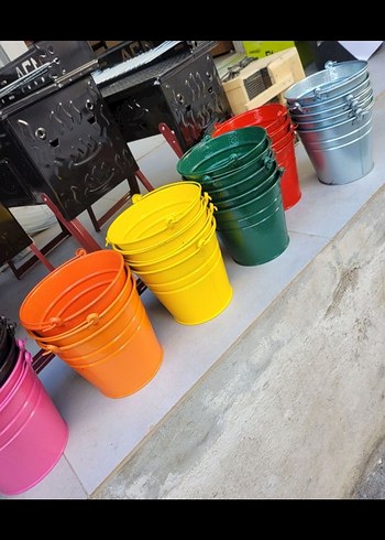 Renkli Saplı Metal Kovalar - Görsel 2