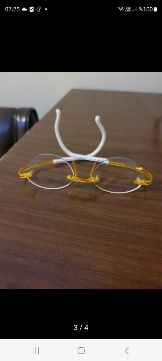 Minimalist Altın Renkli Oval Gözlük - Görsel 2