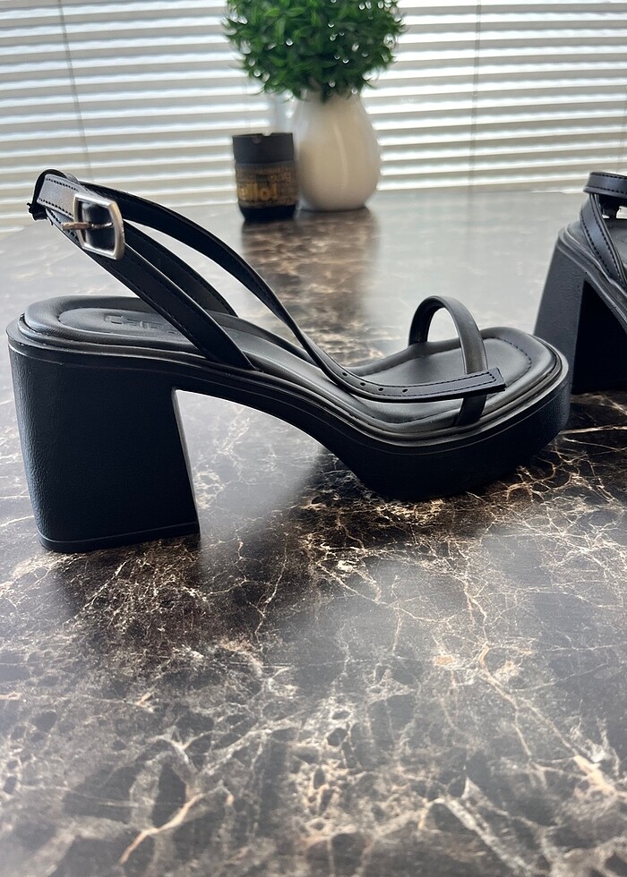 Topuklu Platform Sandalet - Görsel 3