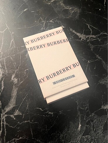 Beden Burberry Her edp 50ml